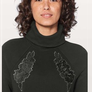 Lululemon Embroidered To You Tunic Size 6